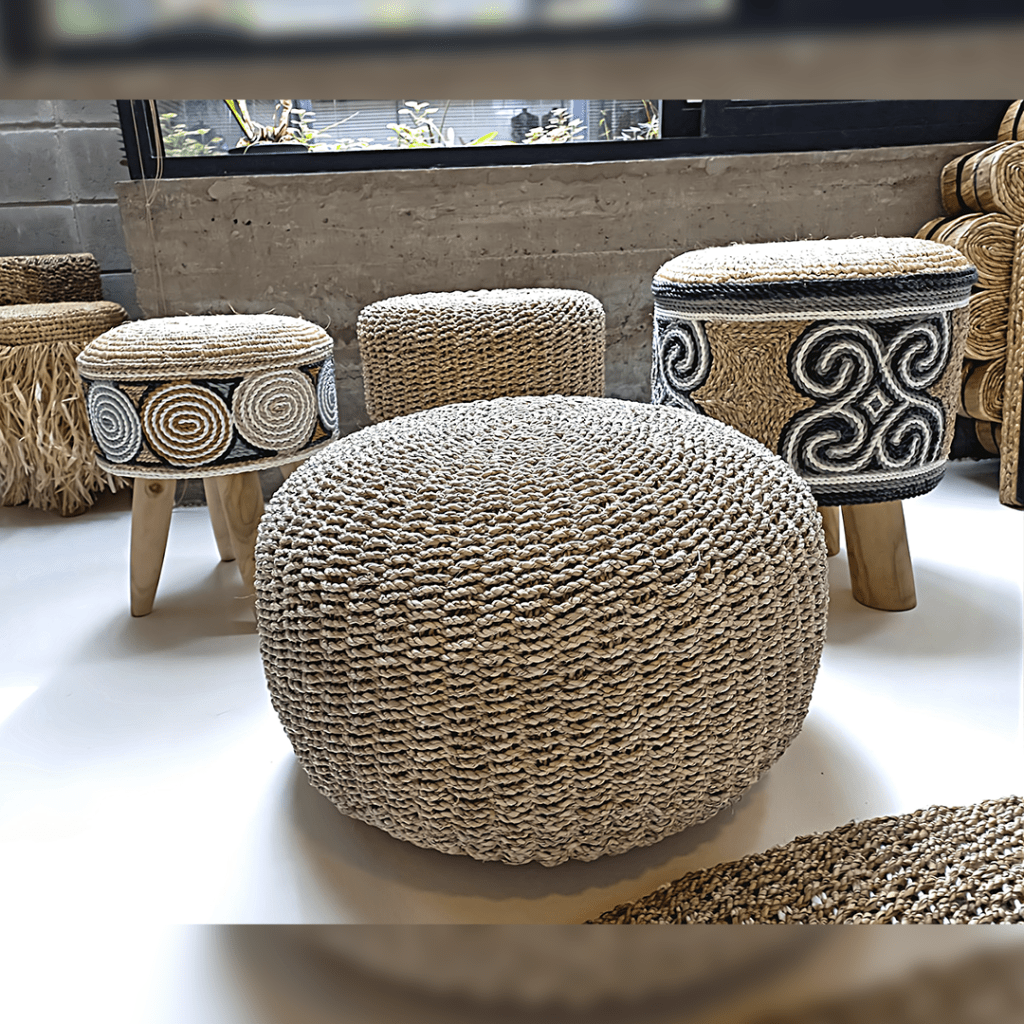 Puffs y Banquitos de fibras de Seagrass