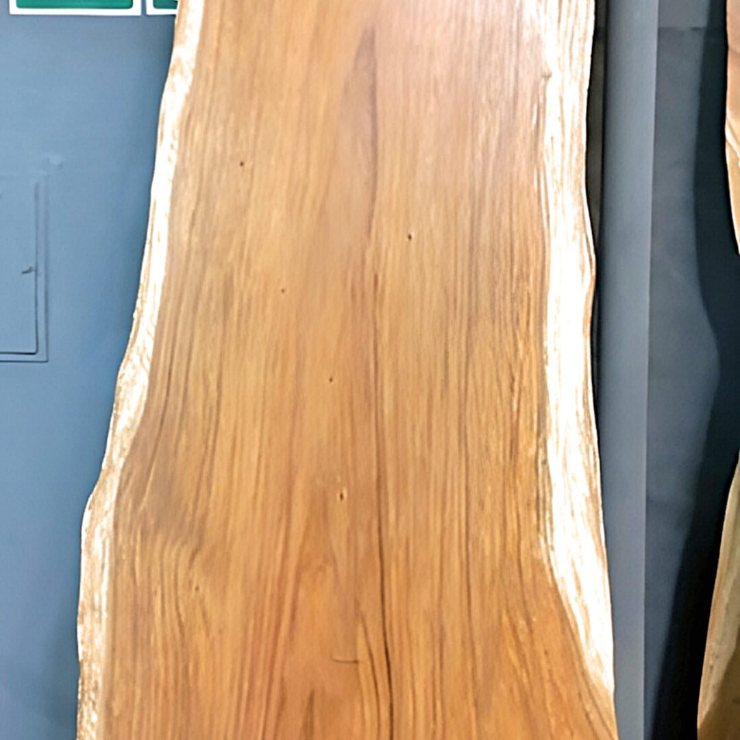 Mesa De Comedor De Madera Suar Komodo L – 300 Cm X 90cm